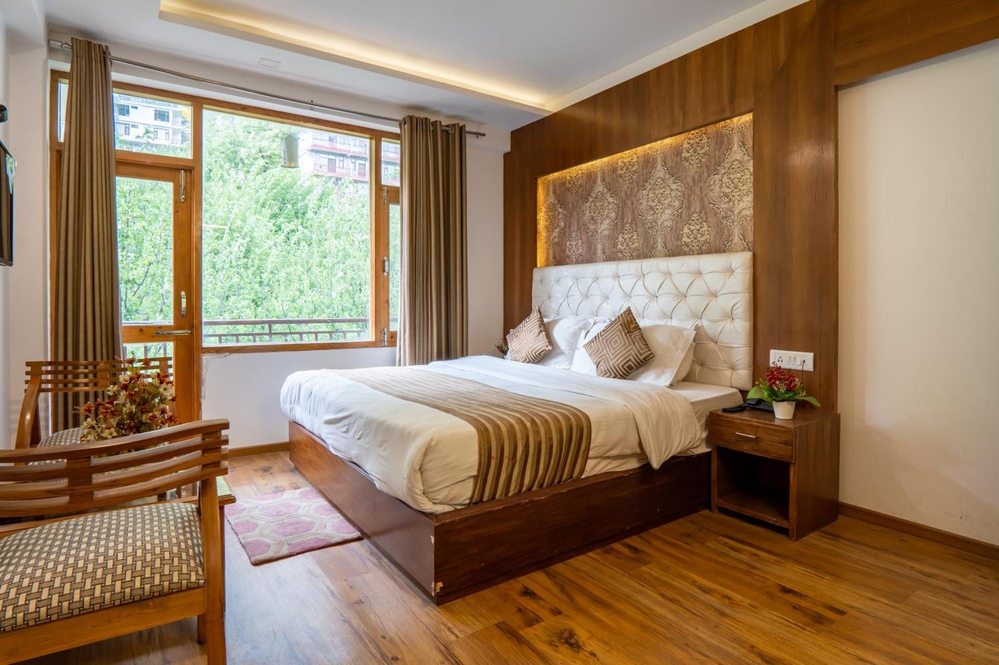 Pristine Inn Manali エクステリア 写真